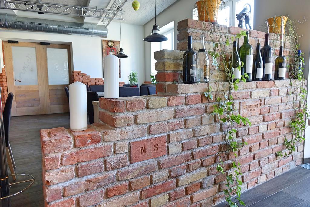Weinhotel Kirchenwirt Gols Luaran gambar